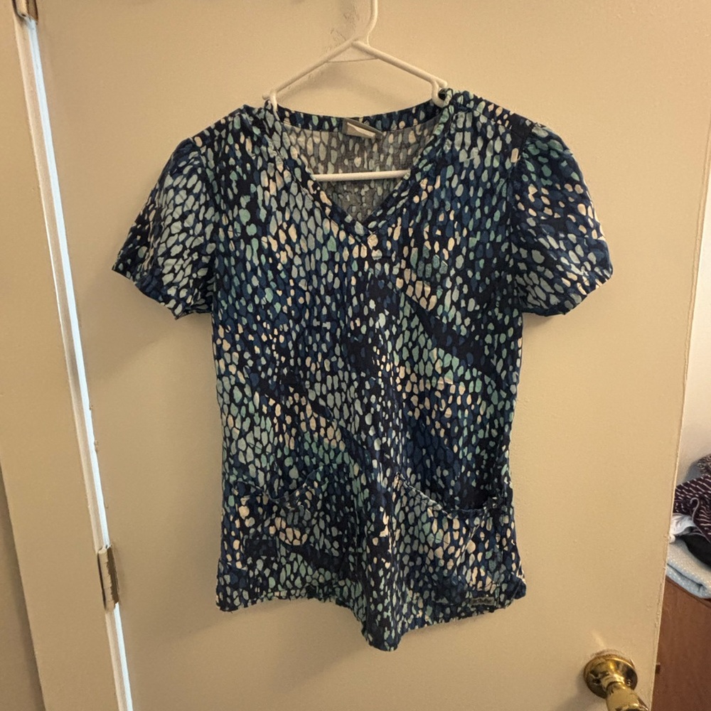 Greys anatomy two pocket scrub top